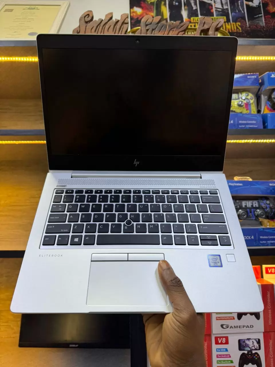 HP EliteBook 830 G5 Core i5 8GB 256GB SSD 13.3" 8th Gen Slim Backlit keyboard